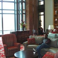 The Ohio Union features 7 student lounges are available for study, group work, and television watching.
